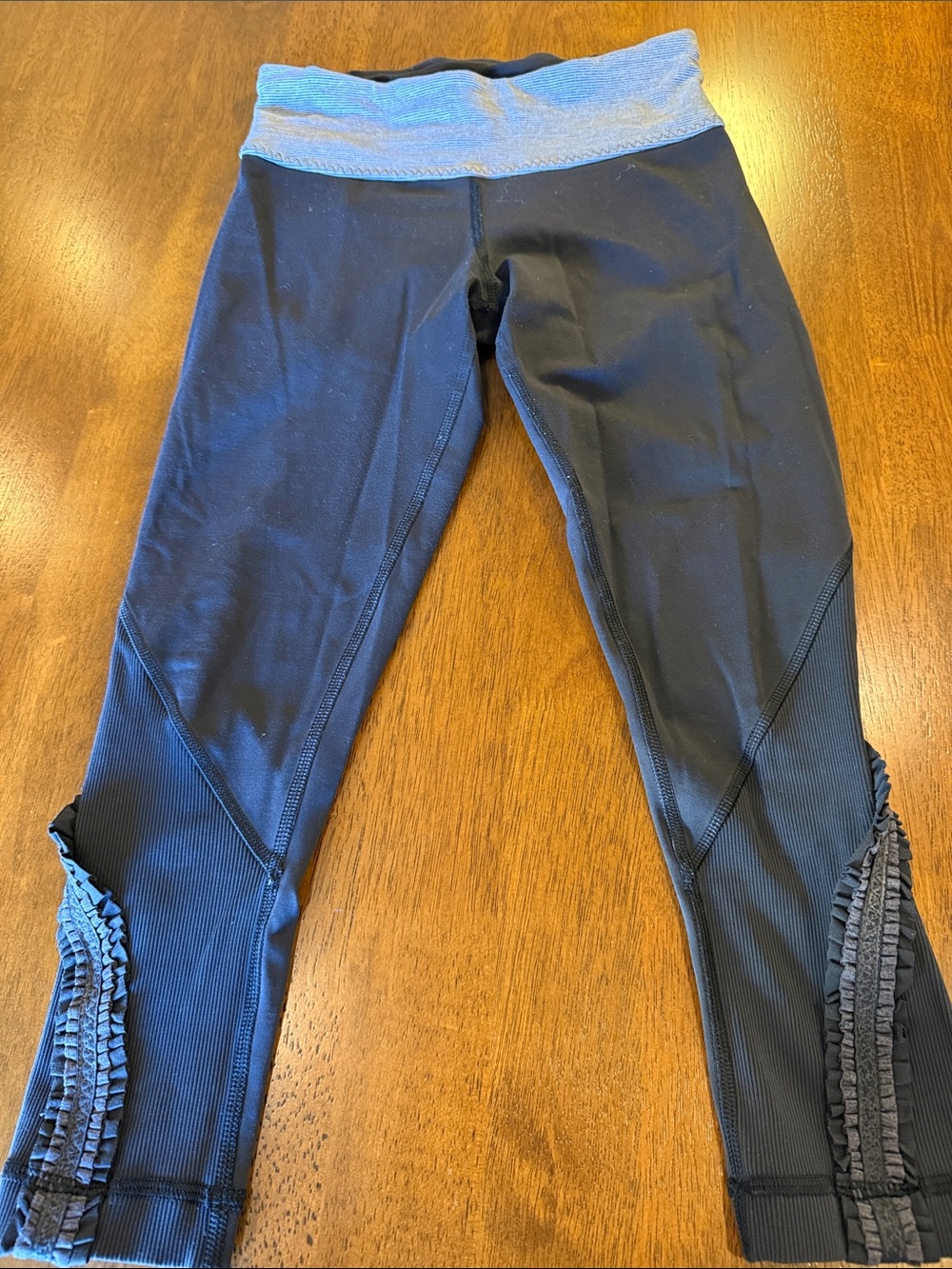 lululemon athletica dark grey Leggings with Gray Waistband & Ruffle Hem